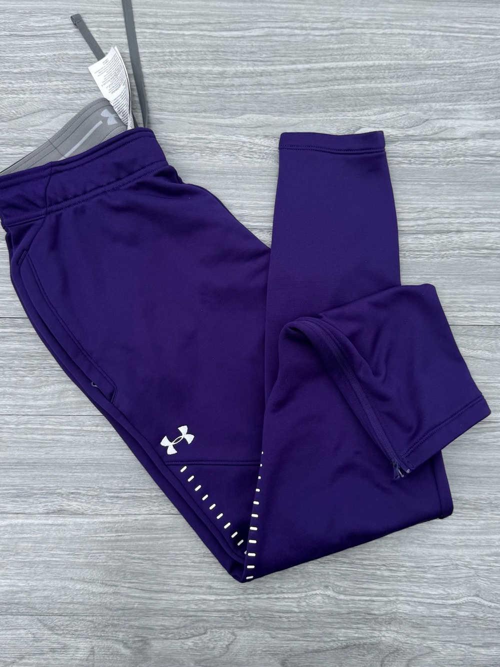 Under Armour women’s Purple Athletic Joggers